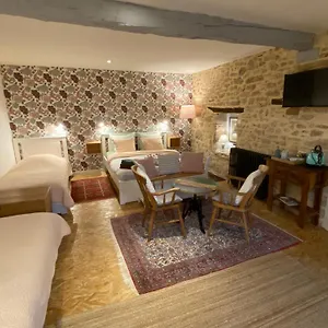 D'hôtes Les 3 Cochons D'olt Couette-café